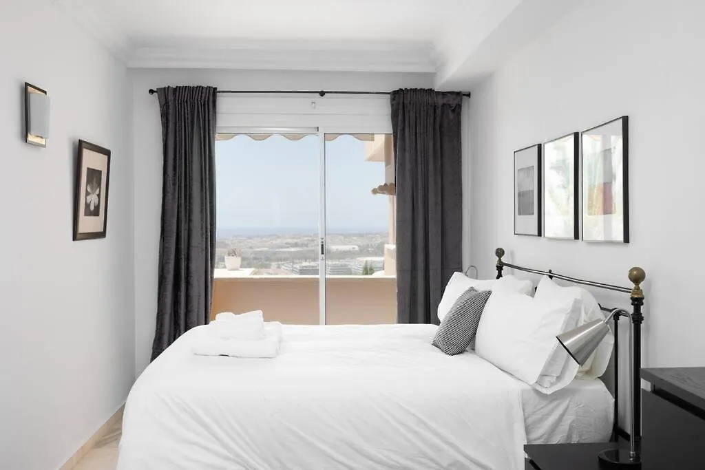 2 Bed Apartment In Magna Marbella With Sea Views